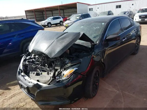 1N4AL3AP4JC103565 2018 NISSAN ALTIMA - Image 2