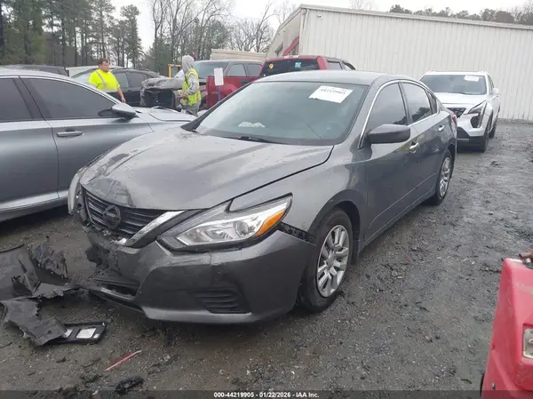 1N4AL3AP4JC103727 2018 NISSAN ALTIMA - Image 2