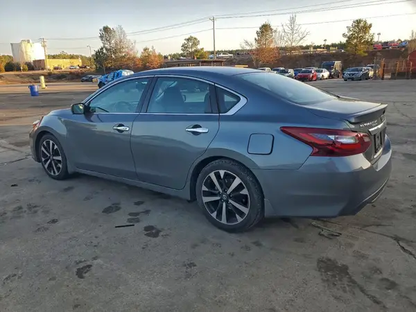1N4AL3AP4JC105736 2018 NISSAN ALTIMA - Image 2