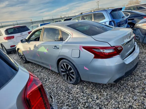 1N4AL3AP4JC110029 2018 NISSAN ALTIMA - Image 2