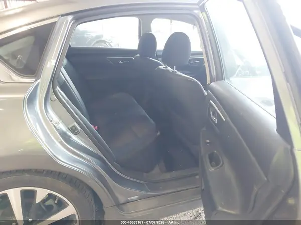 1N4AL3AP4JC110452 2018 NISSAN ALTIMA - Image 8