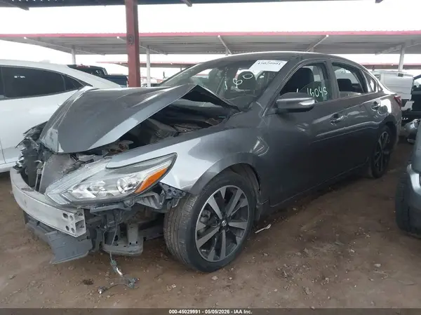1N4AL3AP4JC111181 2018 NISSAN ALTIMA - Image 2