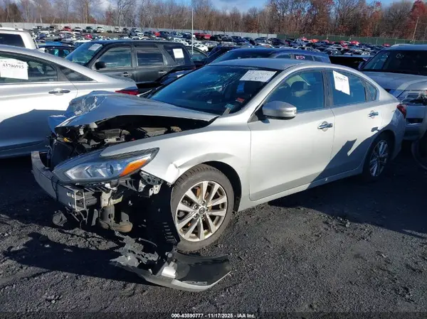 1N4AL3AP4JC111651 2018 NISSAN ALTIMA - Image 2