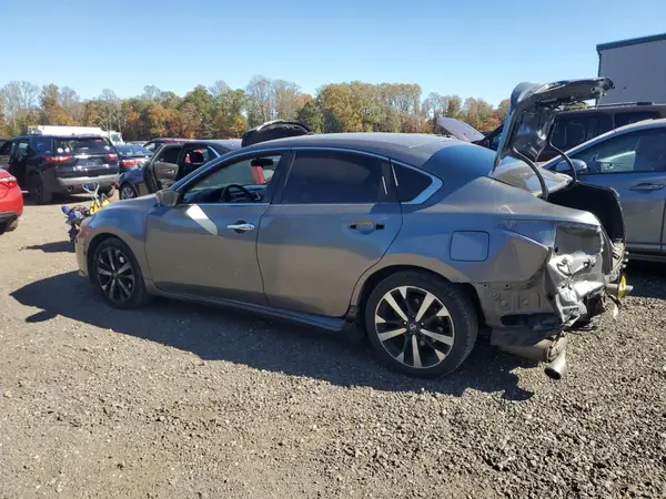 1N4AL3AP4JC113724 2018 NISSAN ALTIMA - Image 2