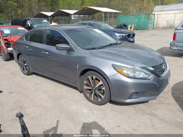 1N4AL3AP4JC114677 2018 NISSAN ALTIMA - Image 1