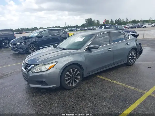 1N4AL3AP4JC117322 2018 NISSAN ALTIMA - Image 2