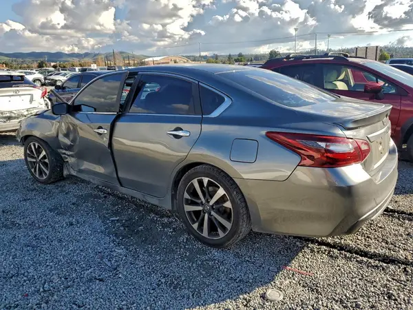 1N4AL3AP4JC118342 2018 NISSAN ALTIMA - Image 2