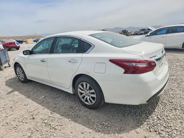 1N4AL3AP4JC122729 2018 NISSAN ALTIMA - Image 2
