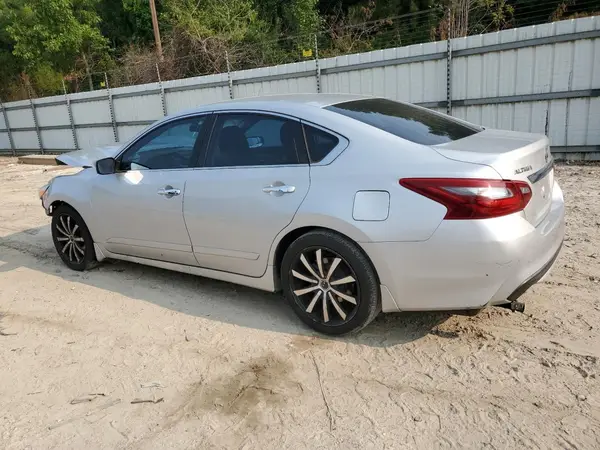 1N4AL3AP4JC125100 2018 NISSAN ALTIMA - Image 2