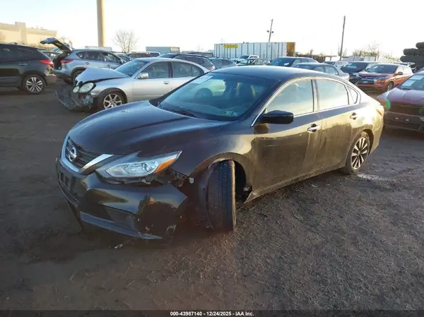 1N4AL3AP4JC127526 2018 NISSAN ALTIMA - Image 2