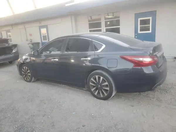 1N4AL3AP4JC129423 2018 NISSAN ALTIMA - Image 2