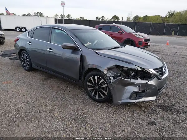 1N4AL3AP4JC131009 2018 NISSAN ALTIMA - Image 1