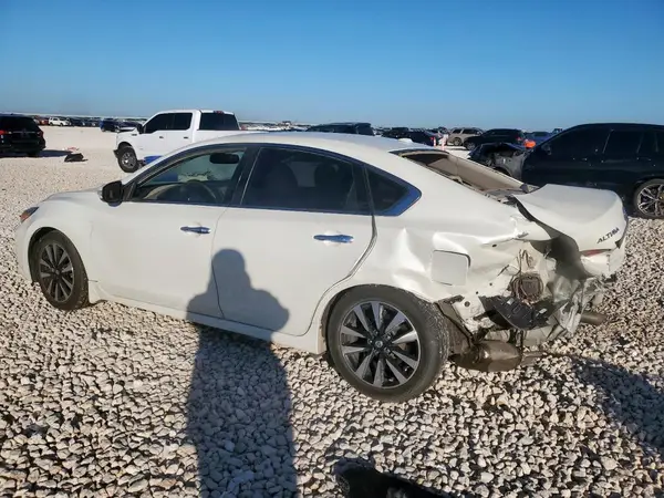 1N4AL3AP4JC132449 2018 NISSAN ALTIMA - Image 2