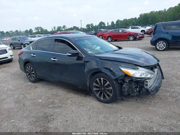 1N4AL3AP4JC133388 2018 NISSAN ALTIMA - Image 1