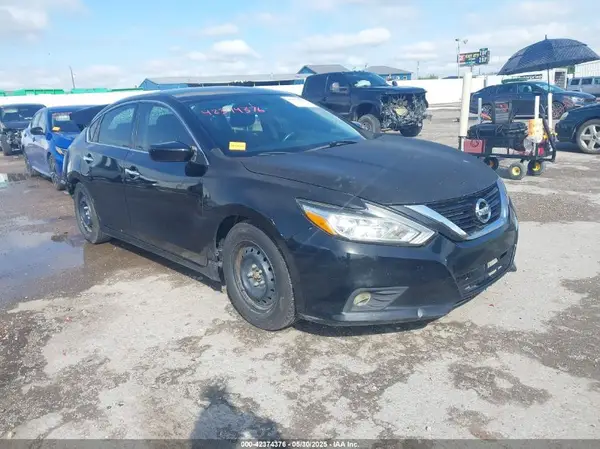 1N4AL3AP4JC133889 2018 NISSAN ALTIMA - Image 1