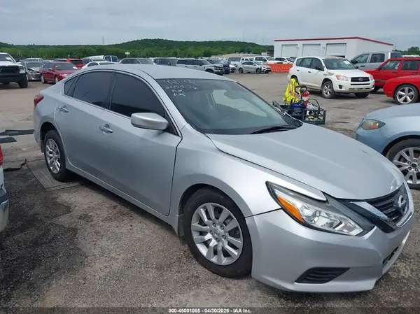 1N4AL3AP4JC134430 2018 NISSAN ALTIMA - Image 1