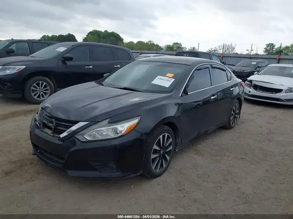 1N4AL3AP4JC135271 2018 NISSAN ALTIMA - Image 2