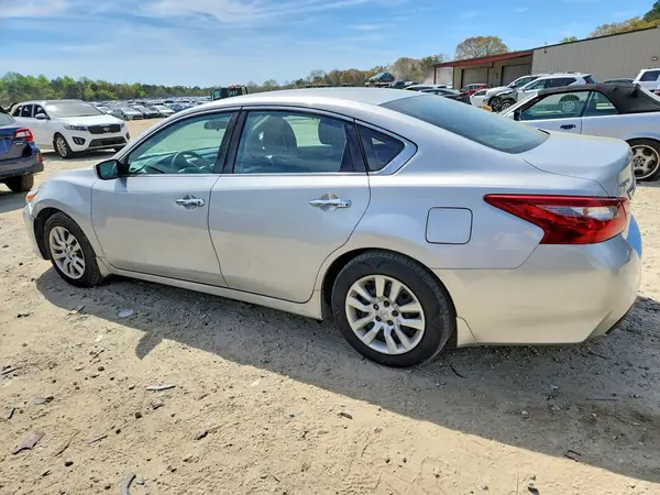 1N4AL3AP4JC136243 2018 NISSAN ALTIMA - Image 2