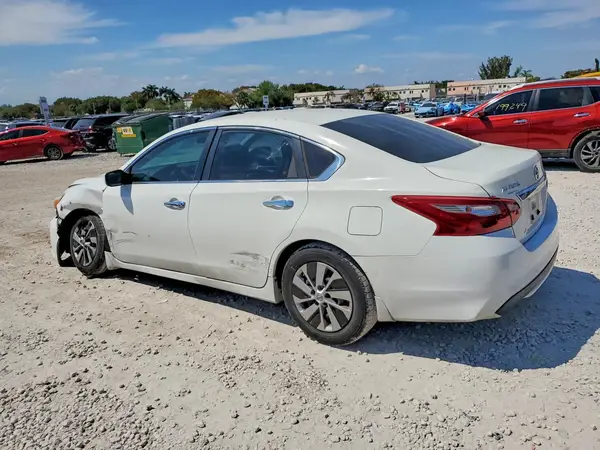 1N4AL3AP4JC136372 2018 NISSAN ALTIMA - Image 2