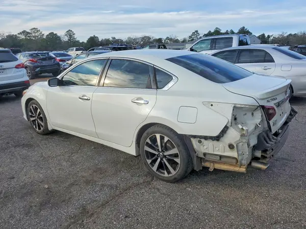 1N4AL3AP4JC136730 2018 NISSAN ALTIMA - Image 2