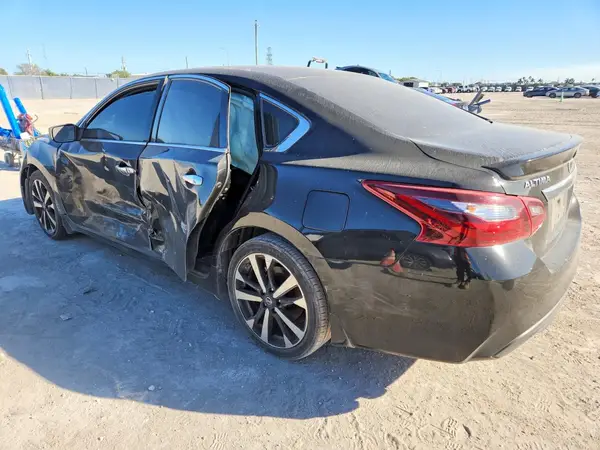 1N4AL3AP4JC137599 2018 NISSAN ALTIMA - Image 2