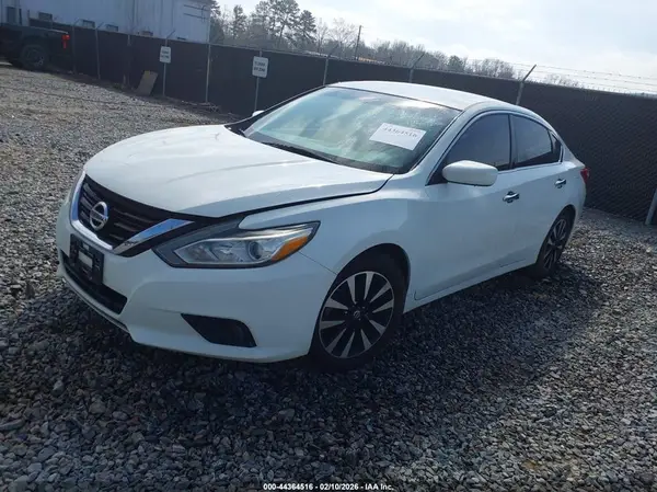 1N4AL3AP4JC138428 2018 NISSAN ALTIMA - Image 2