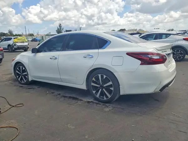 1N4AL3AP4JC138509 2018 NISSAN ALTIMA - Image 2