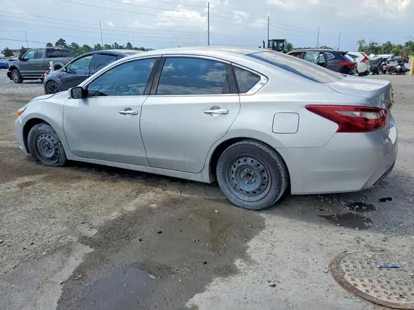 1N4AL3AP4JC138588 2018 NISSAN ALTIMA - Image 2