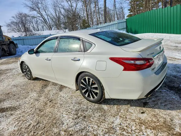 1N4AL3AP4JC140471 2018 NISSAN ALTIMA - Image 2