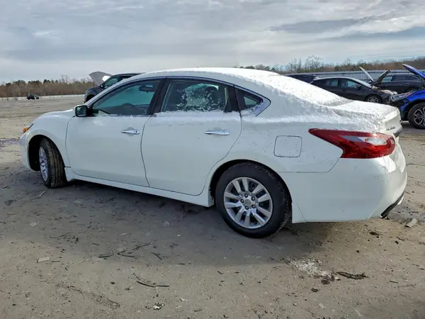 1N4AL3AP4JC140650 2018 NISSAN ALTIMA - Image 2