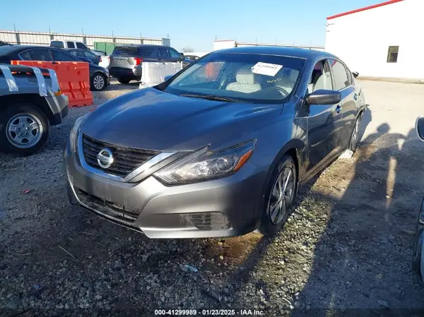 1N4AL3AP4JC141054 2018 NISSAN ALTIMA - Image 2
