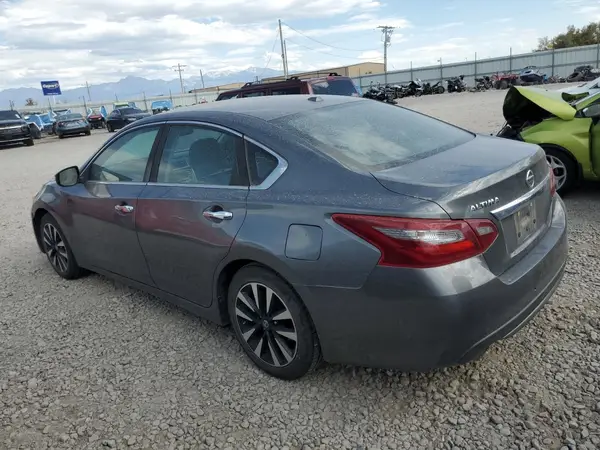 1N4AL3AP4JC142236 2018 NISSAN ALTIMA - Image 2