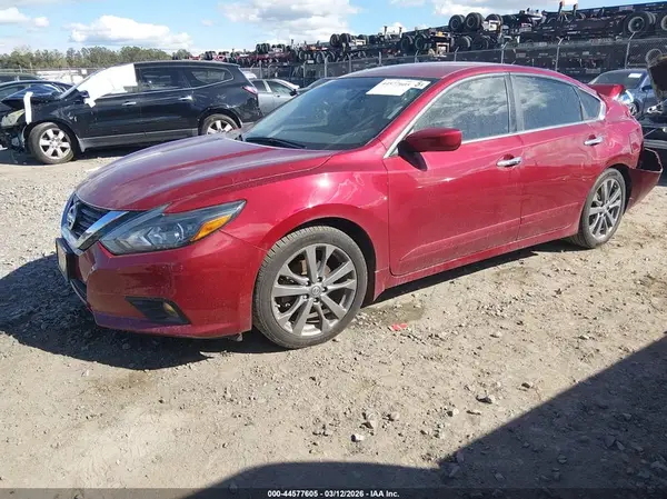 1N4AL3AP4JC143533 2018 NISSAN ALTIMA - Image 2