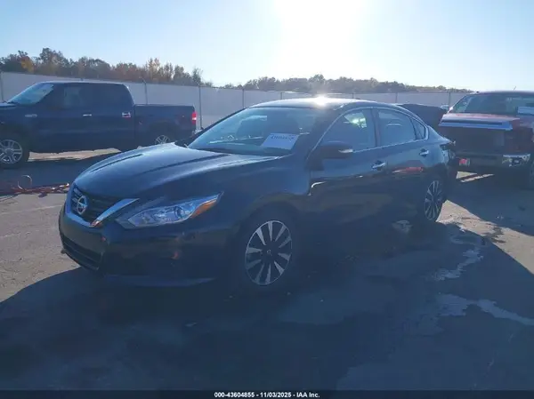 1N4AL3AP4JC145184 2018 NISSAN ALTIMA - Image 2