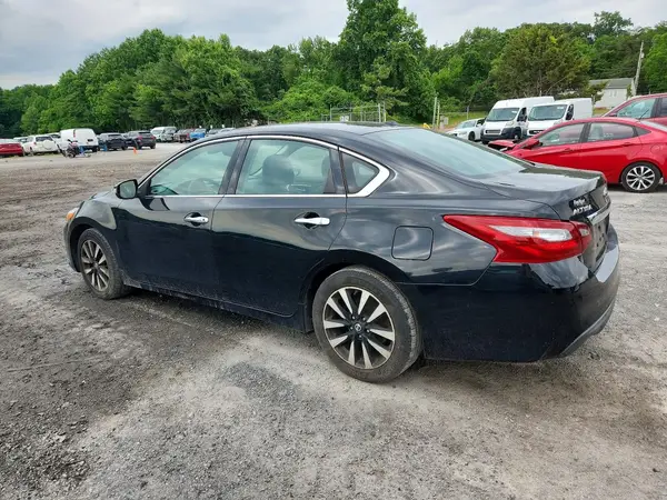 1N4AL3AP4JC145329 2018 NISSAN ALTIMA - Image 2