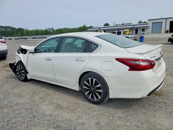 1N4AL3AP4JC147842 2018 NISSAN ALTIMA - Image 2
