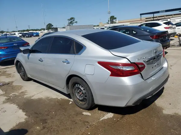 1N4AL3AP4JC149641 2018 NISSAN ALTIMA - Image 2