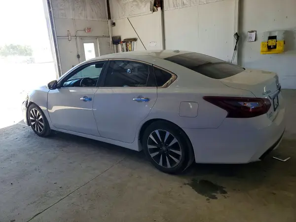 1N4AL3AP4JC151521 2018 NISSAN ALTIMA - Image 2