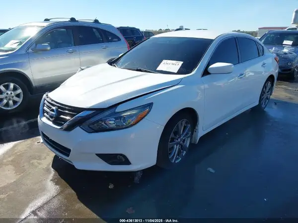1N4AL3AP4JC151910 2018 NISSAN ALTIMA - Image 2