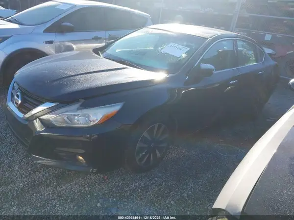 1N4AL3AP4JC152331 2018 NISSAN ALTIMA - Image 2