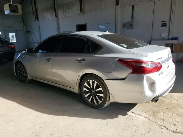 1N4AL3AP4JC153835 2018 NISSAN ALTIMA - Image 2