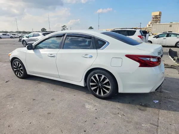 1N4AL3AP4JC155536 2018 NISSAN ALTIMA - Image 2