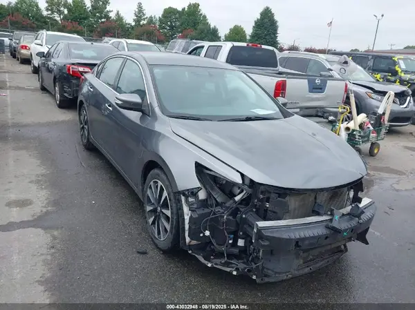 1N4AL3AP4JC156539 2018 NISSAN ALTIMA - Image 1