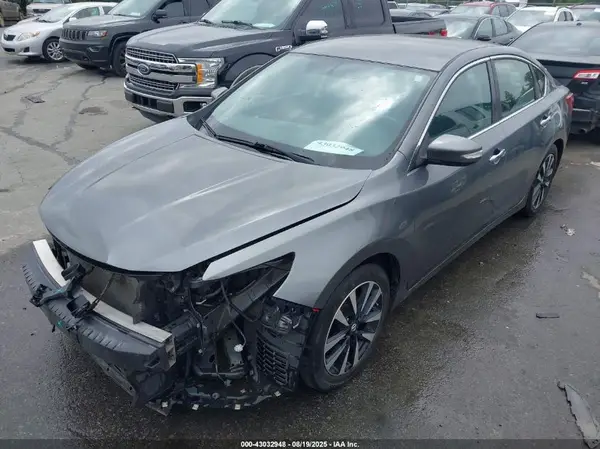 1N4AL3AP4JC156539 2018 NISSAN ALTIMA - Image 2