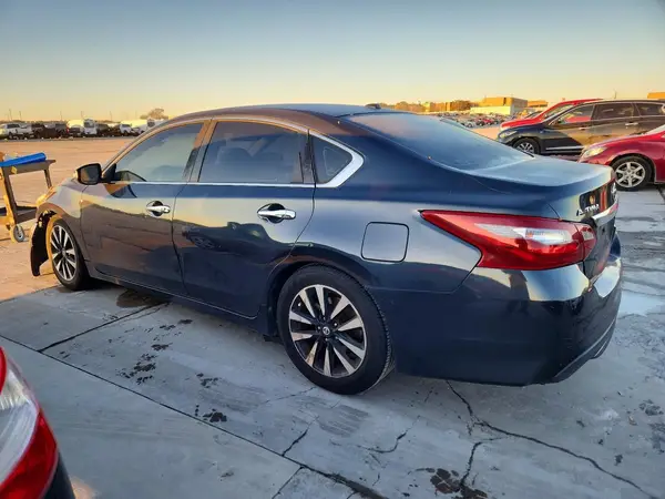 1N4AL3AP4JC159117 2018 NISSAN ALTIMA - Image 2