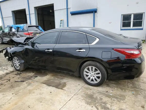 1N4AL3AP4JC160686 2018 NISSAN ALTIMA - Image 2