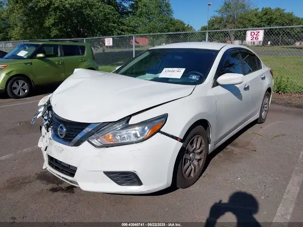 1N4AL3AP4JC161482 2018 NISSAN ALTIMA - Image 2