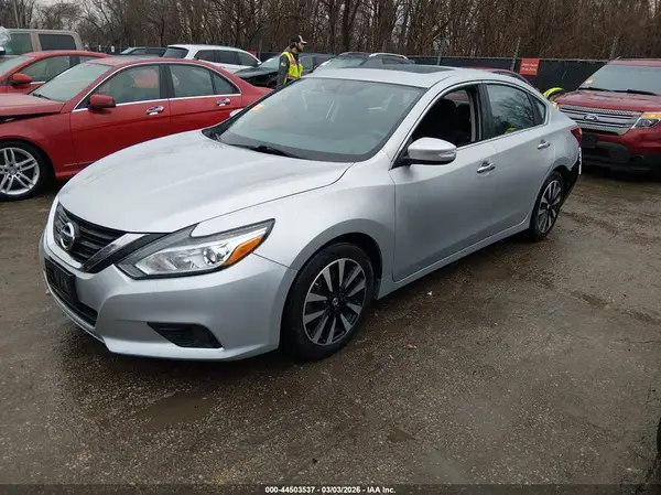 1N4AL3AP4JC161773 2018 NISSAN ALTIMA - Image 2