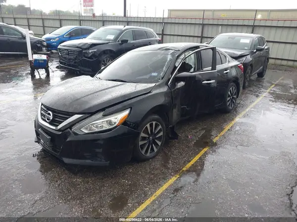 1N4AL3AP4JC162275 2018 NISSAN ALTIMA - Image 2