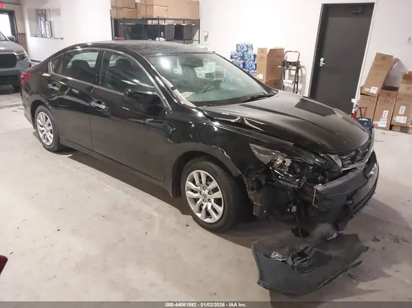 1N4AL3AP4JC162390 2018 NISSAN ALTIMA - Image 1